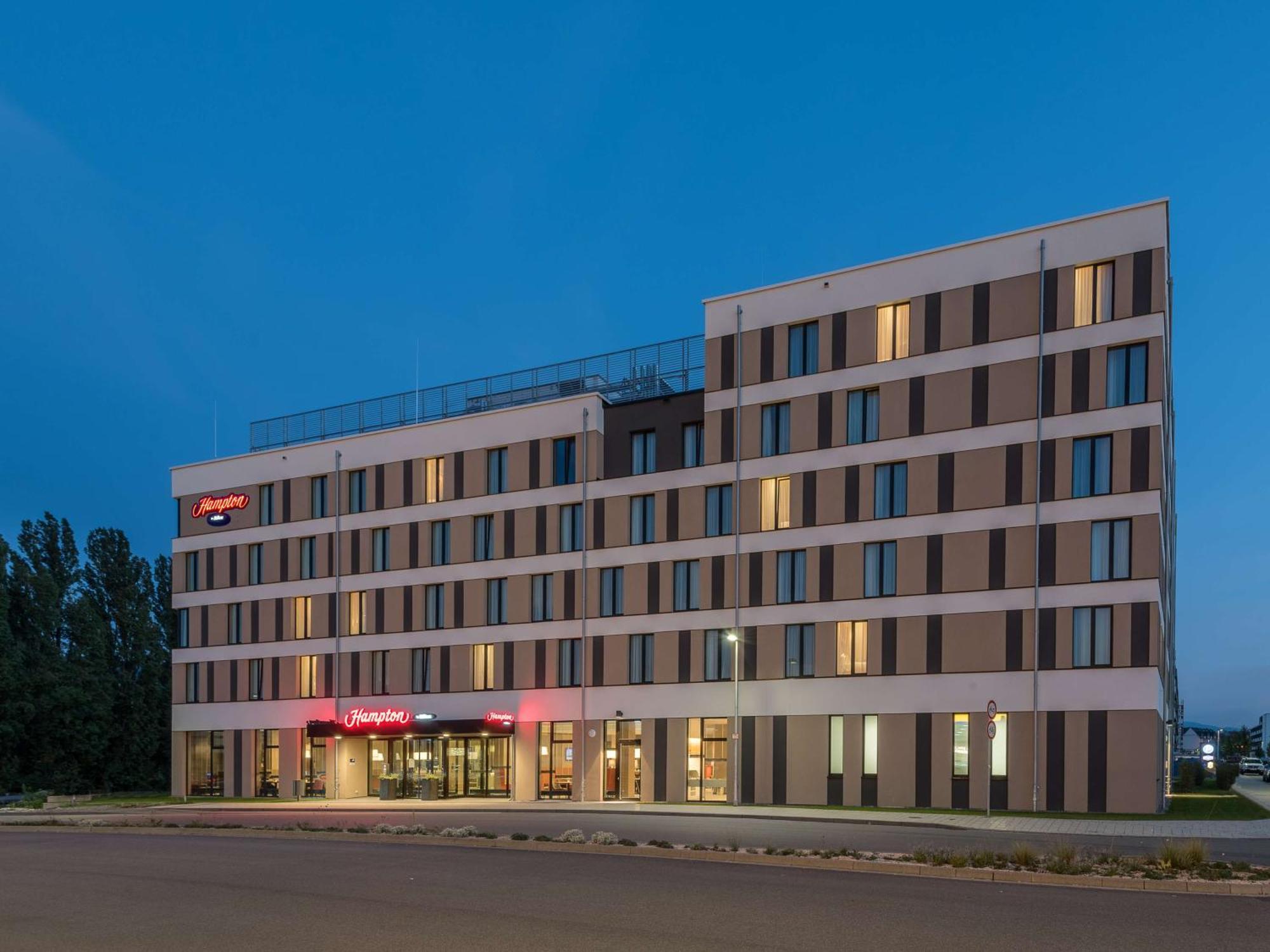 Hampton By Hilton Freiburg Hotel Exterior foto